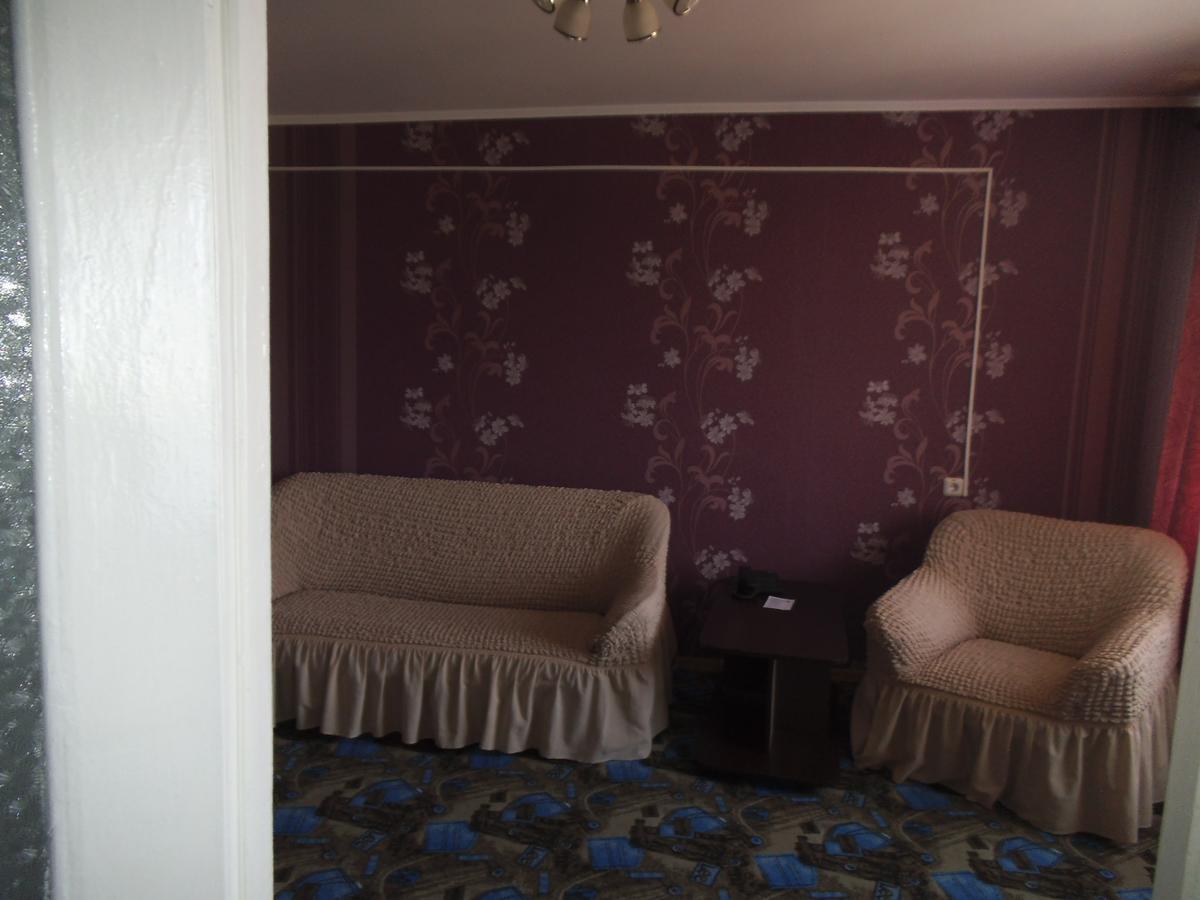 Circus Hotel Gomel Esterno foto