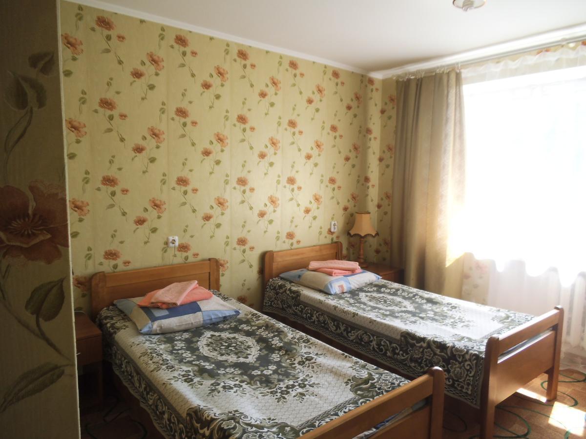 Circus Hotel Gomel Esterno foto
